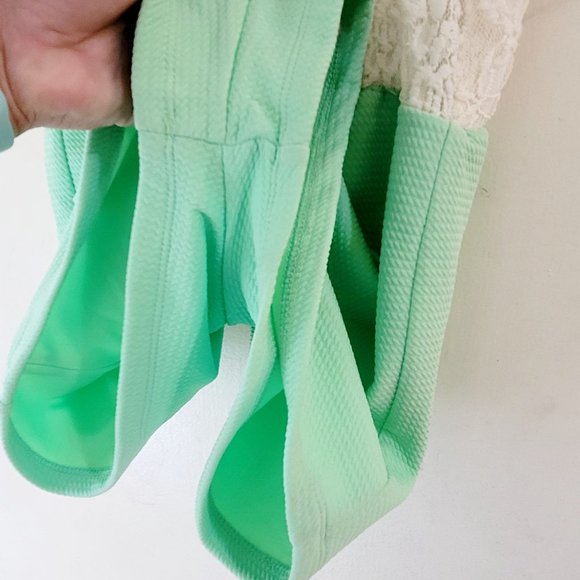 UK2LA Teal and White Laced Romper Size: Small - Picture 9 of 16